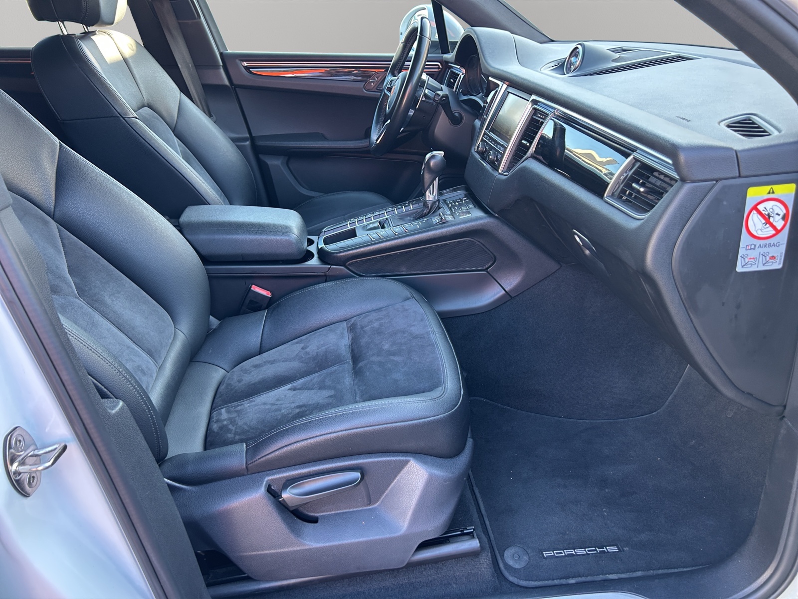 PORSCHE Macan S Diesel PDK-image-17