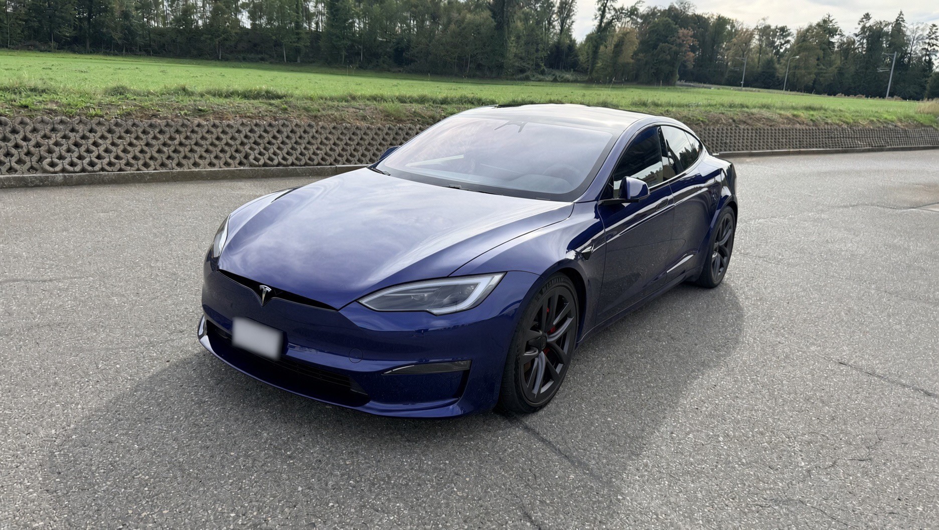 TESLA Plaid-image-0