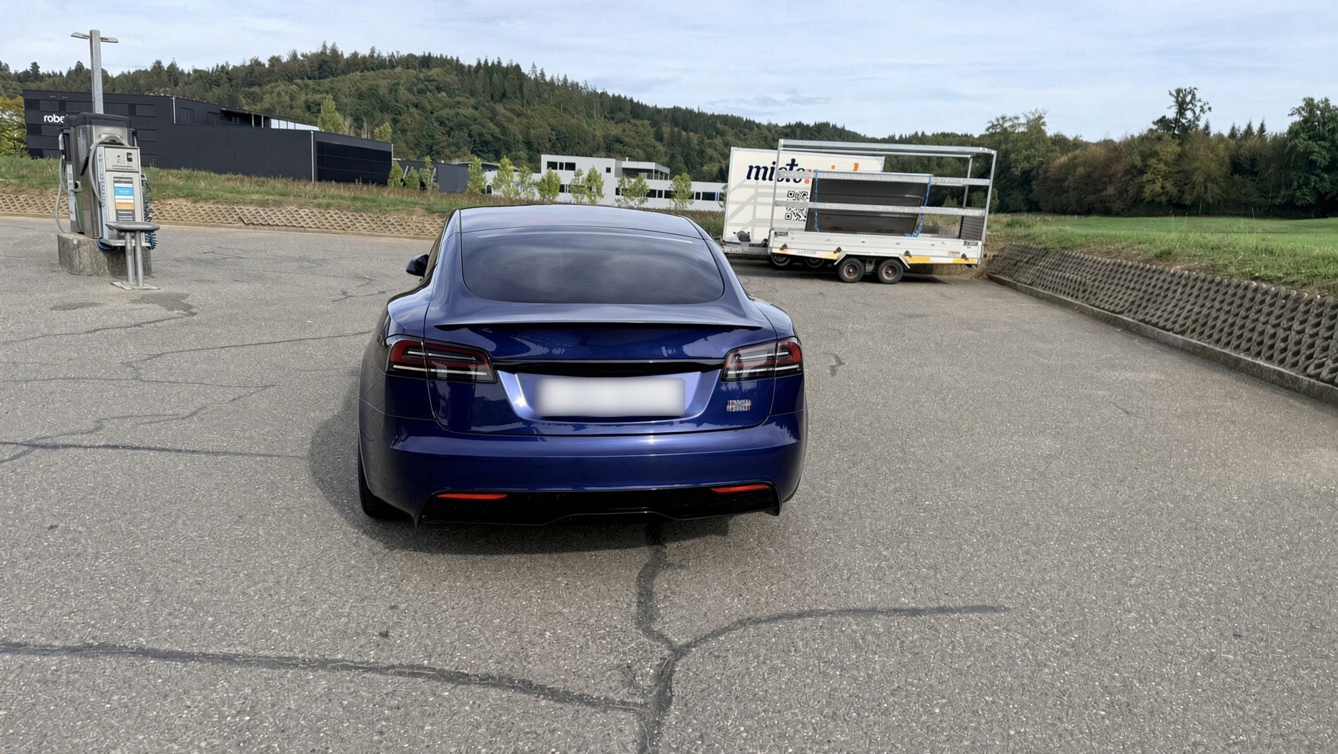 TESLA Plaid-image-2