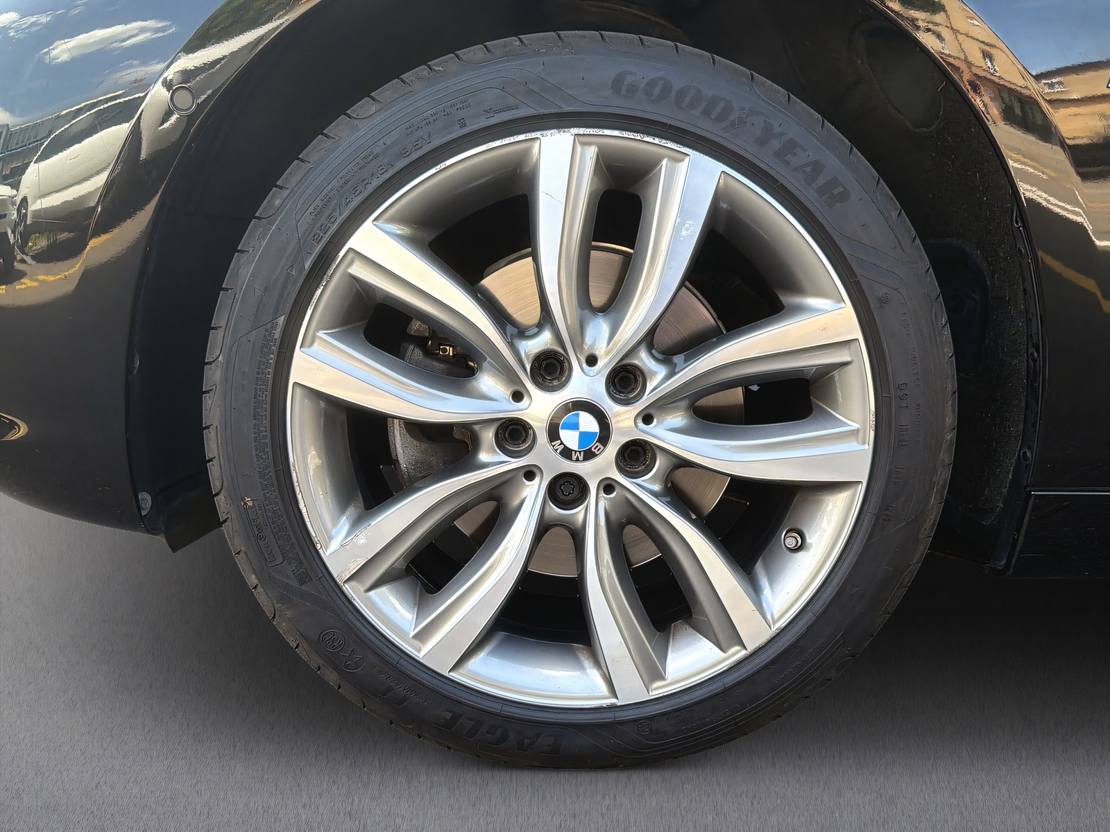 BMW 2er Reihe F46 Gran Tourer 218d-image-19