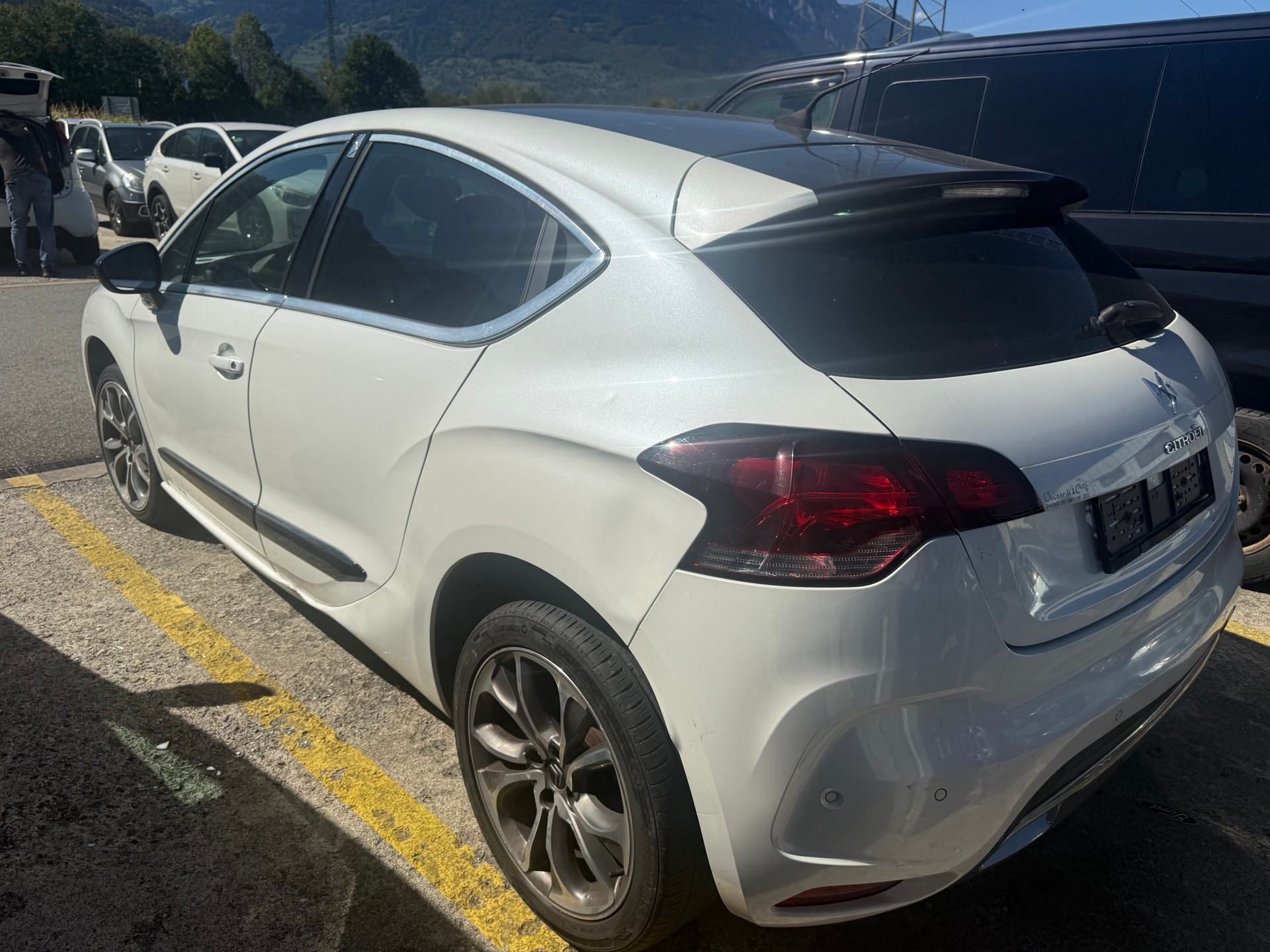 DS AUTOMOBILES DS4 1.6 THP Dark Top Automatic-image-3