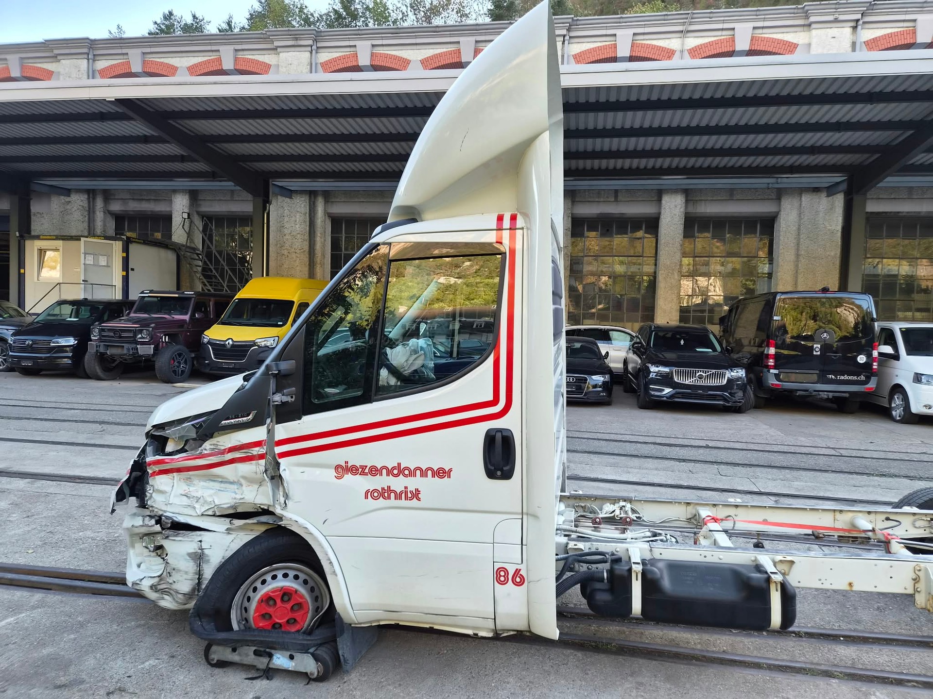 IVECO Iveco Daily 35 S 21HA8 K.-Ch. 3750 3.0 HPI 207-showroom-element-1