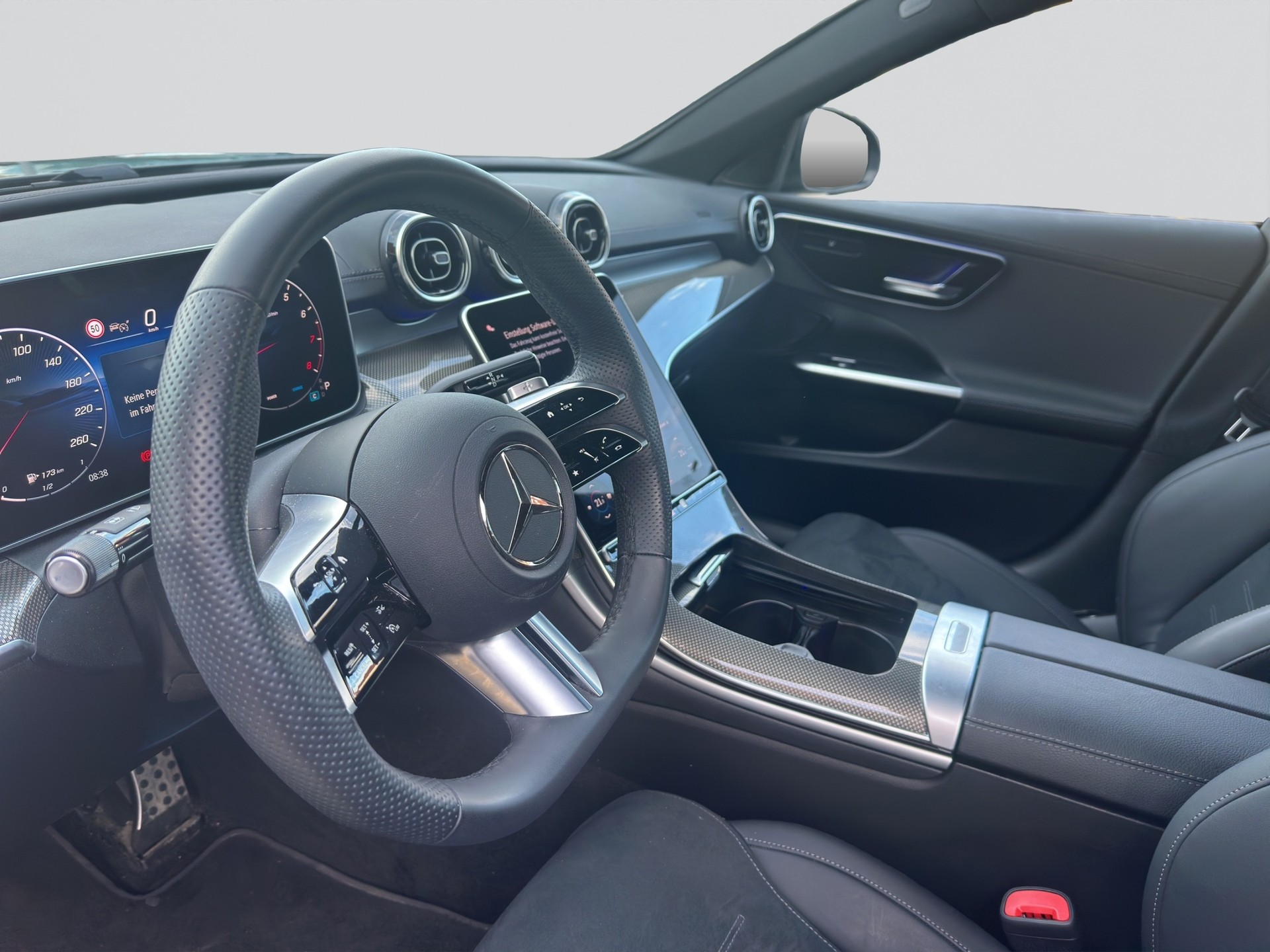 MERCEDES-BENZ C 300 AMG Line-image-6