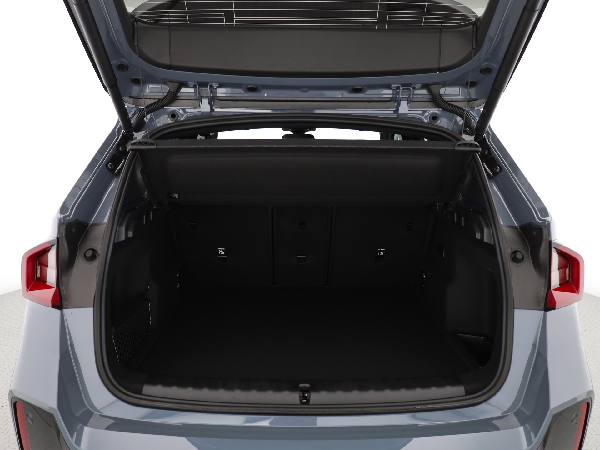 BMW iX1 30 xDrive-image-6