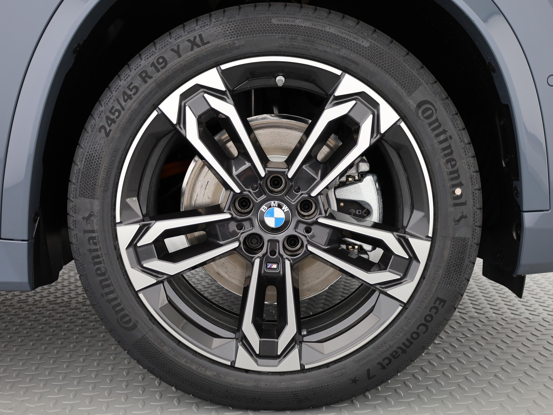 BMW iX1 30 xDrive-image-21