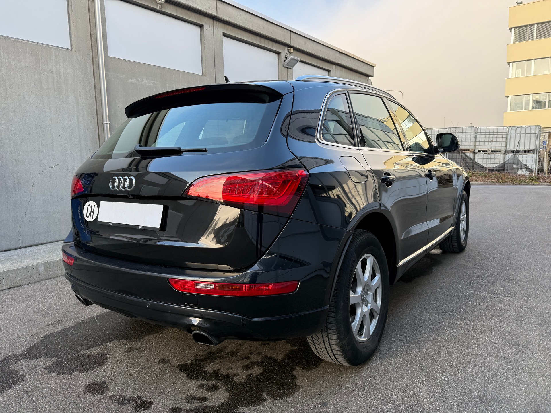AUDI Q5 3.0 TFSI quattro tiptronic *CH Fahrzeug *Frisch ab MFK *Automat *Tempomat *Panorama *Komfort Schlüssel *8 Fach bereift-image-3