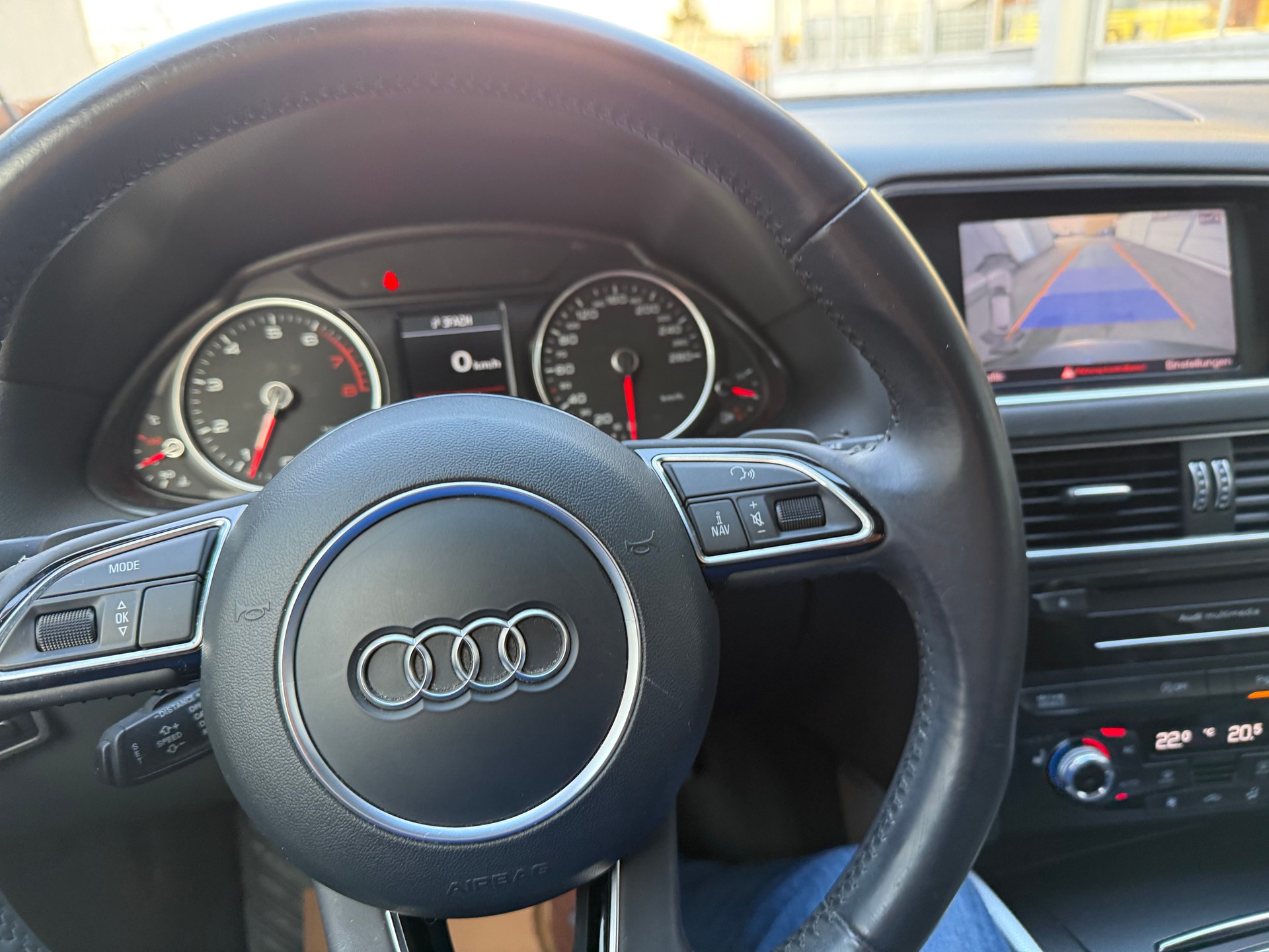 AUDI Q5 3.0 TFSI quattro tiptronic *CH Fahrzeug *Frisch ab MFK *Automat *Tempomat *Panorama *Komfort Schlüssel *8 Fach bereift-image-11