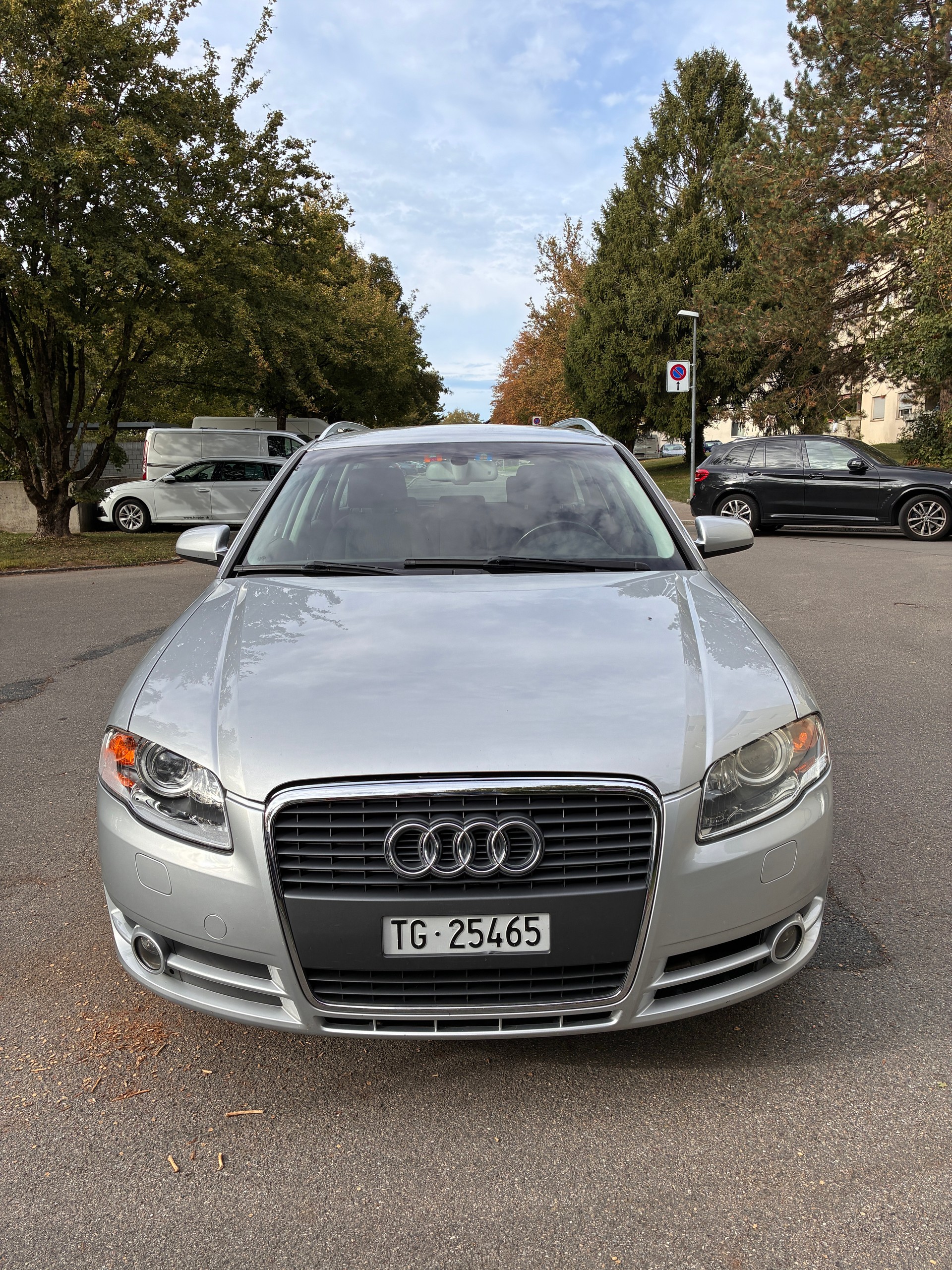 AUDI A4 Avant 1.8 Turbo-image-1