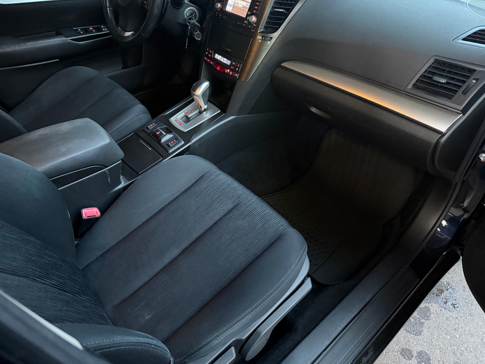 SUBARU Outback 2.5i Limited AWD Lineartronic-image-8