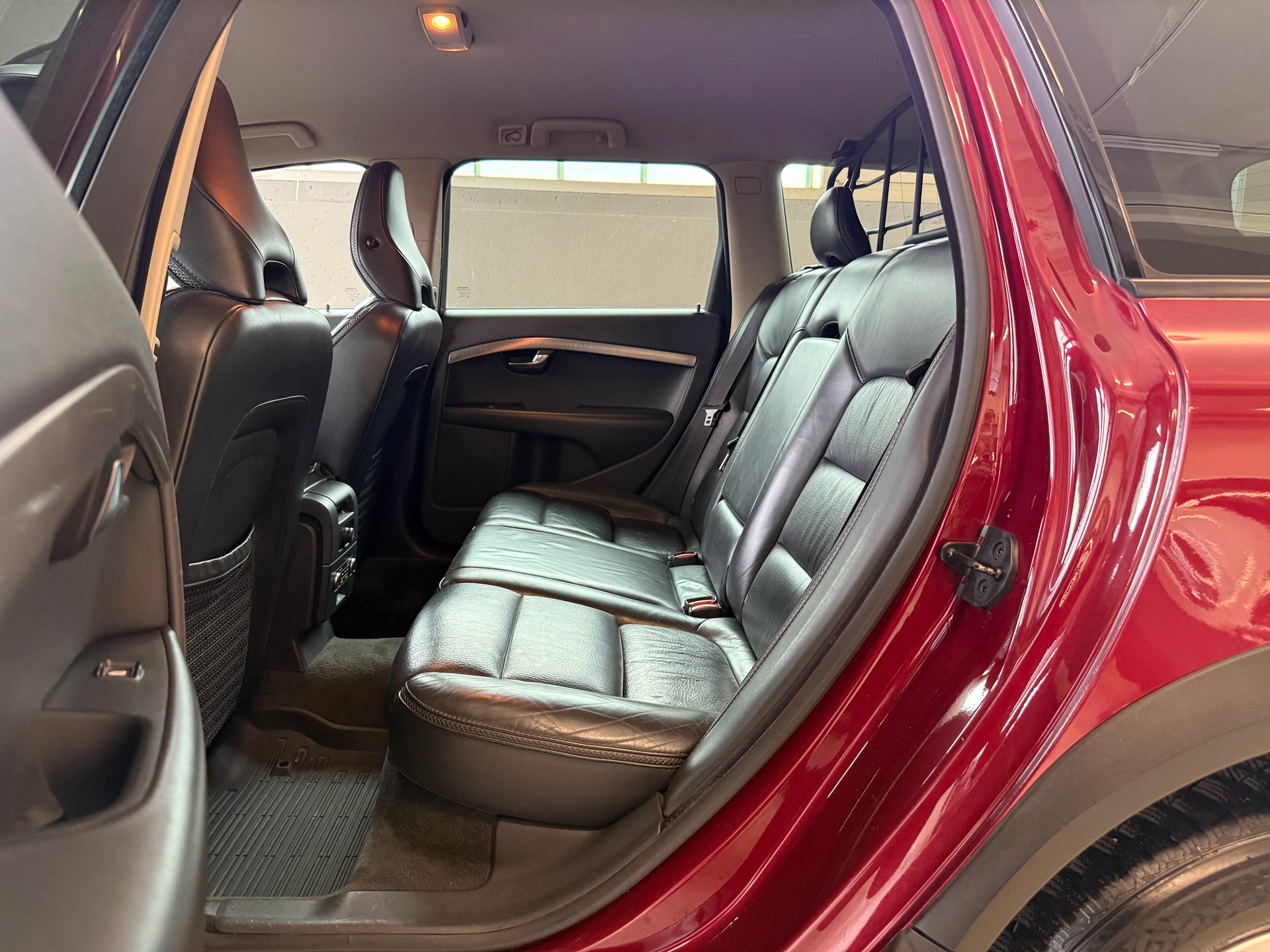VOLVO XC70 D5 AWD Momentum Geartronic-image-10