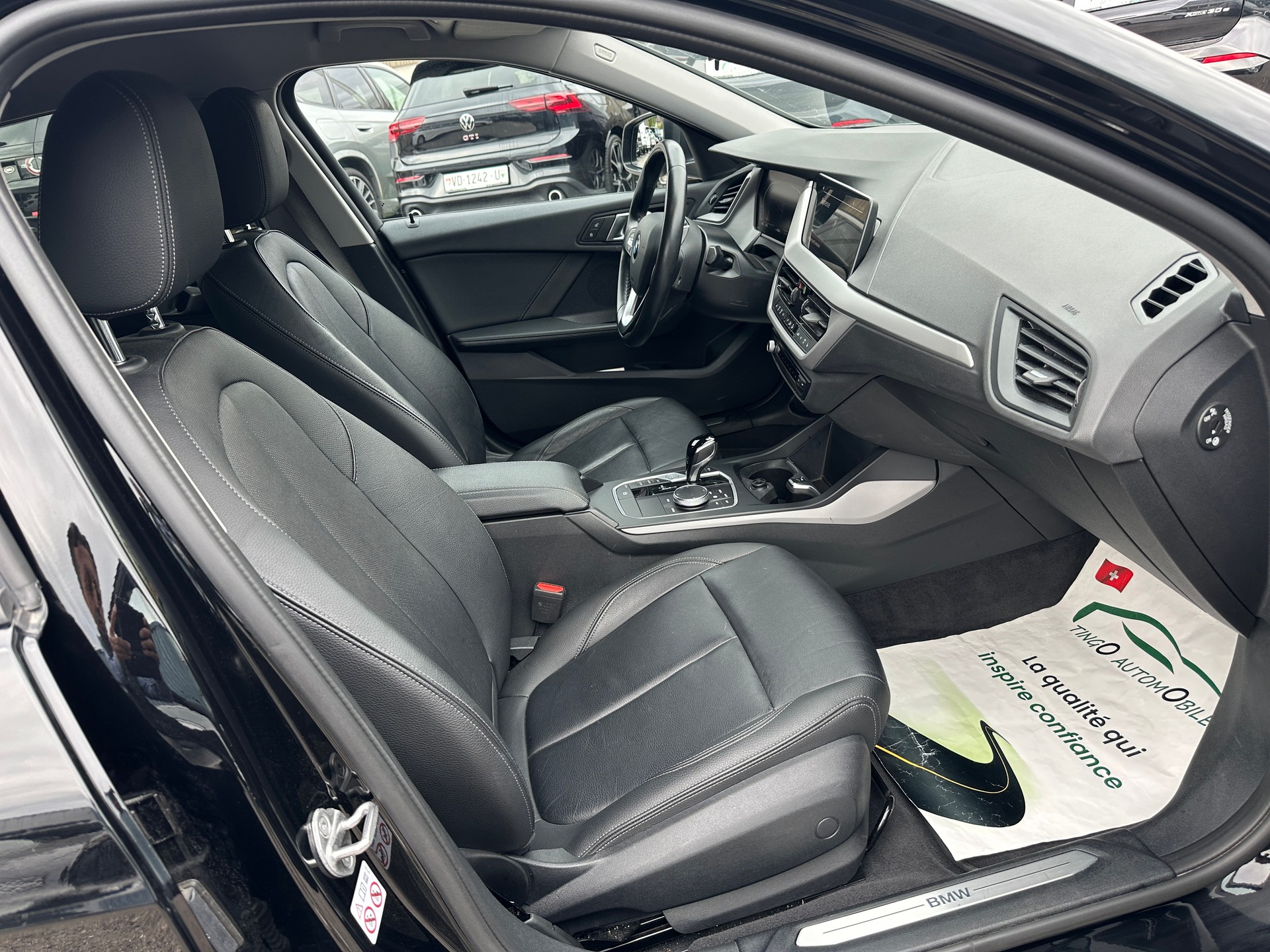 BMW 118i Steptronic (CH AUTO)-image-10