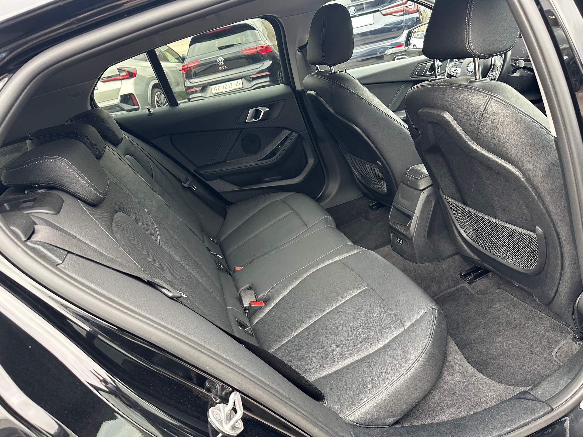 BMW 118i Steptronic (CH AUTO)-image-9