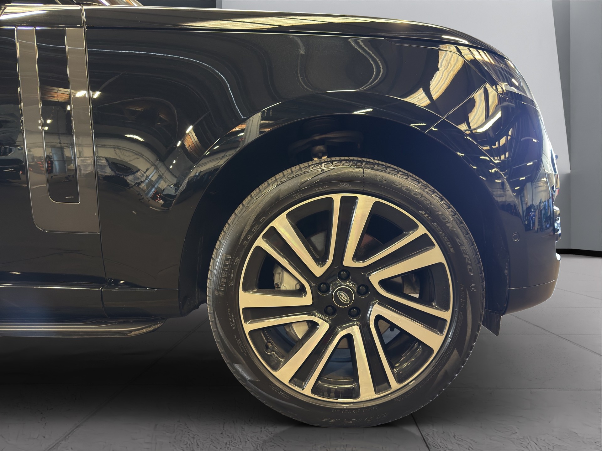 LAND ROVER Range Rover D300 3.0D I6 MHEV HSE Automatic-image-18