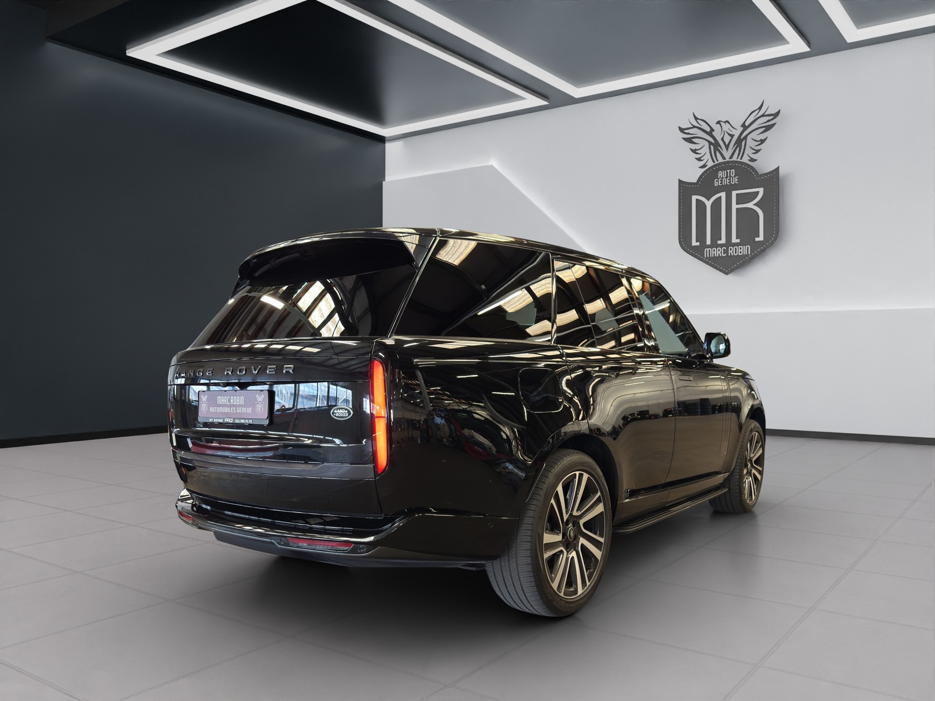 LAND ROVER Range Rover D300 3.0D I6 MHEV HSE Automatic-image-3