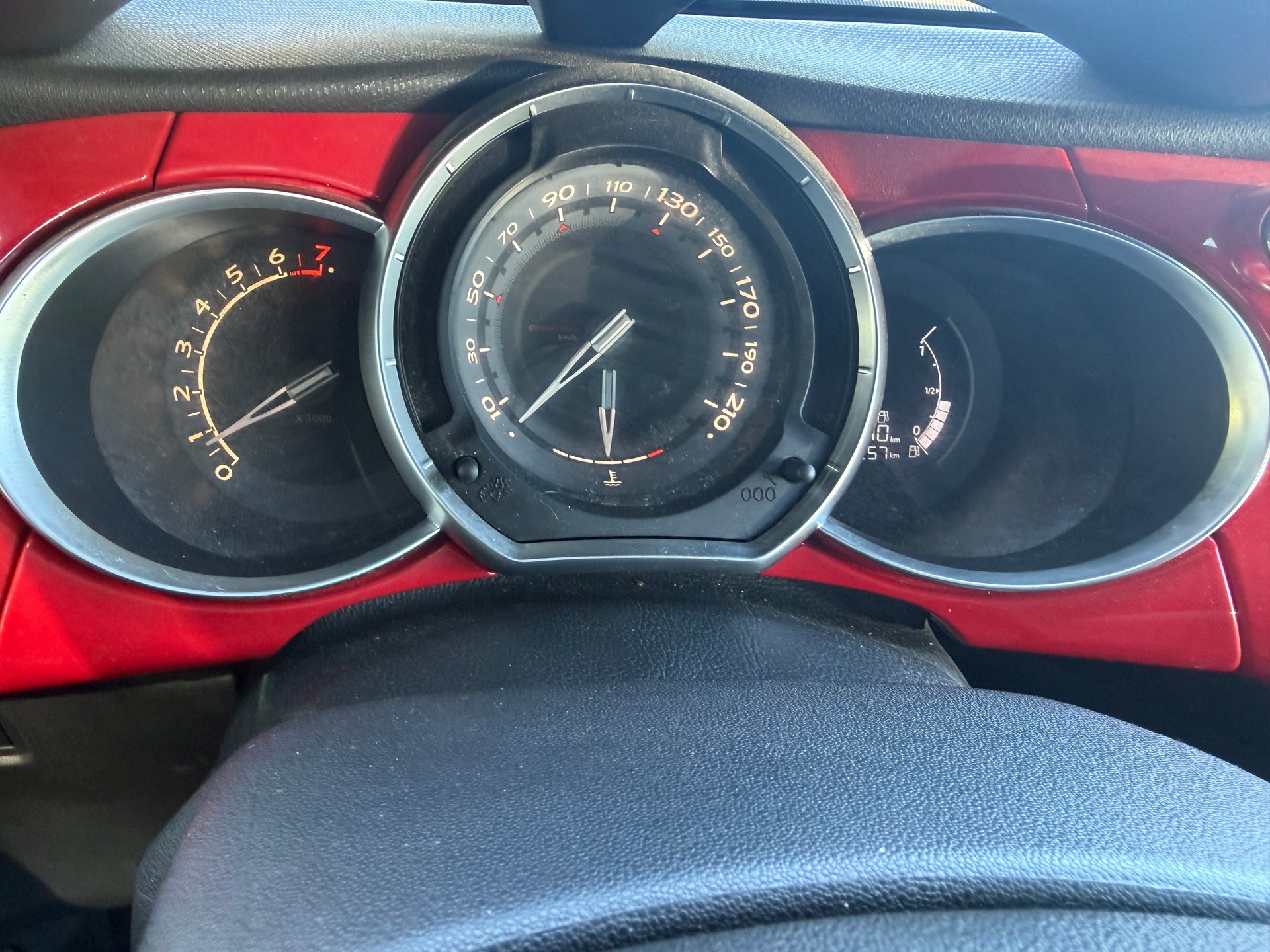 DS AUTOMOBILES DS3 1.6 THP Sport Chic-image-10