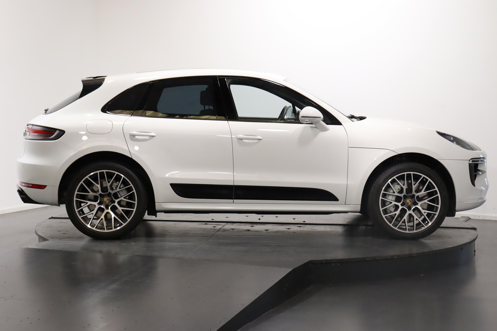 PORSCHE Macan 2.9 V6 Turbo-image-5