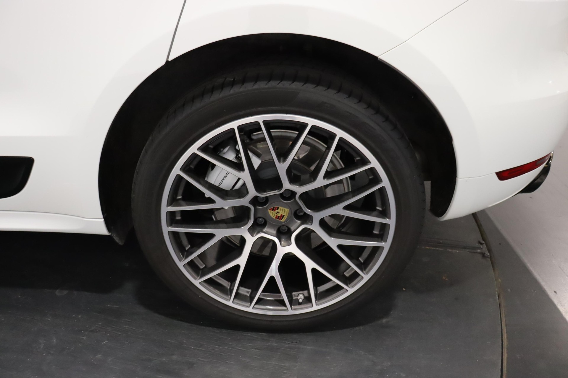 PORSCHE Macan 2.9 V6 Turbo-image-10
