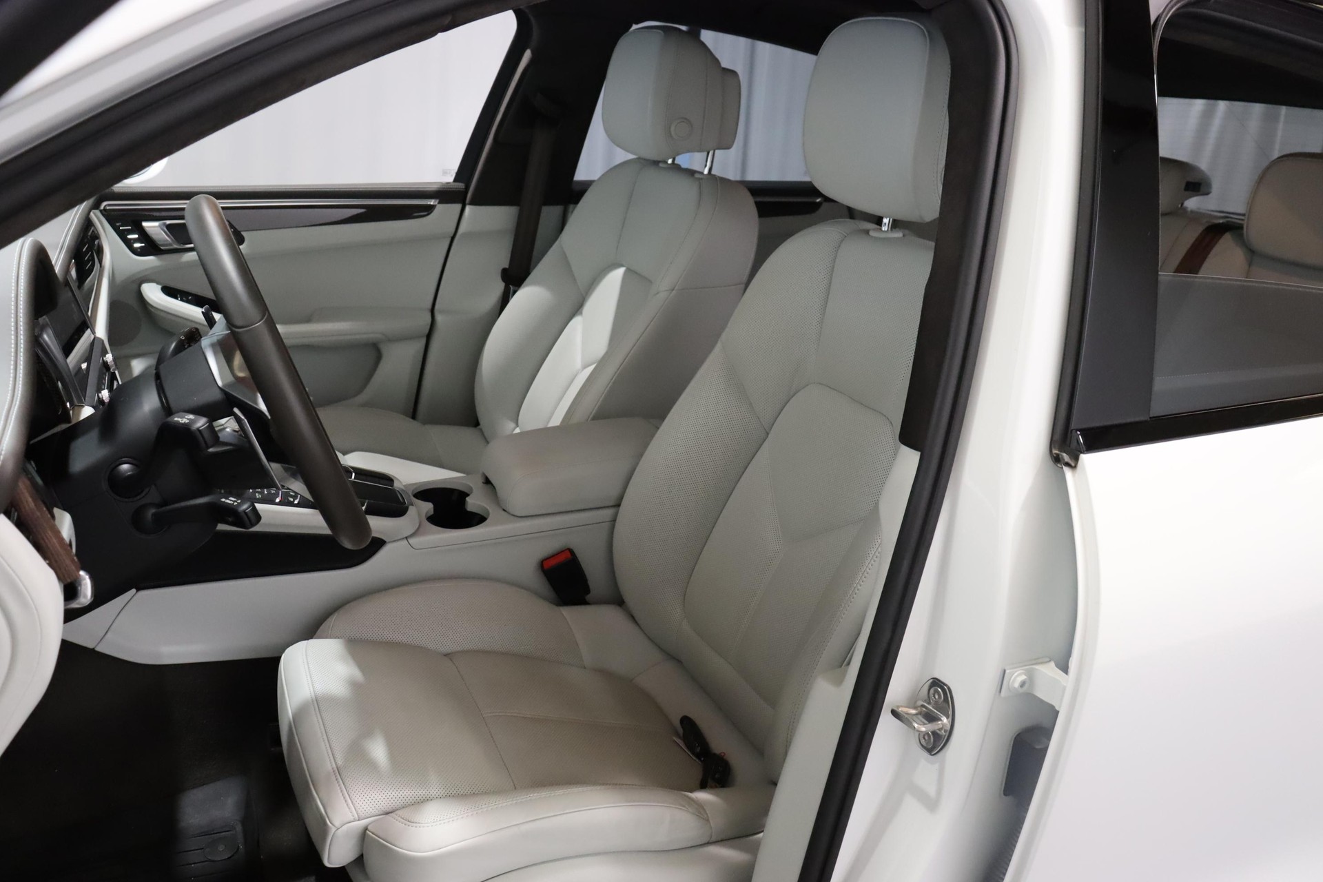 PORSCHE Macan 2.9 V6 Turbo-image-12