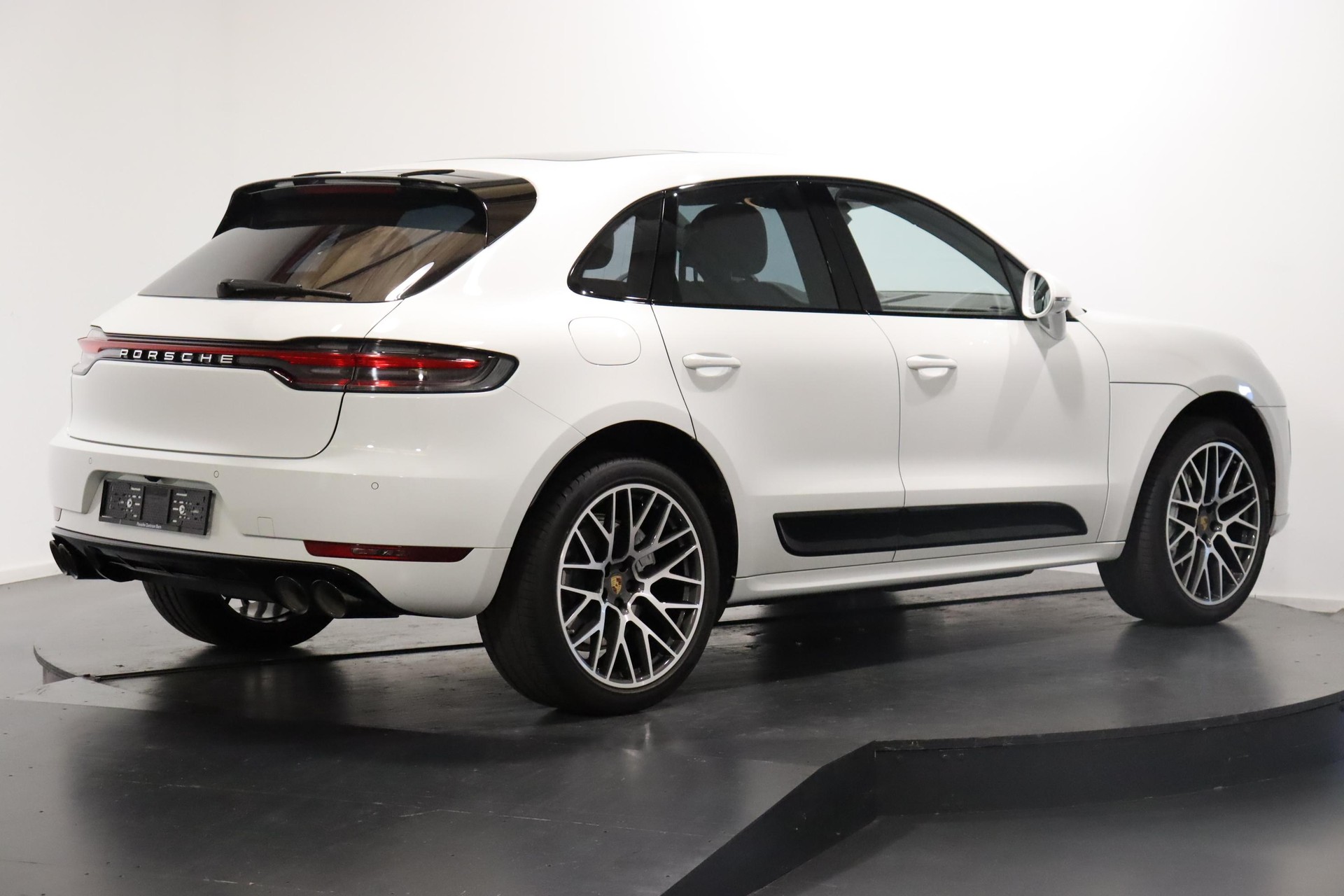 PORSCHE Macan 2.9 V6 Turbo-image-4