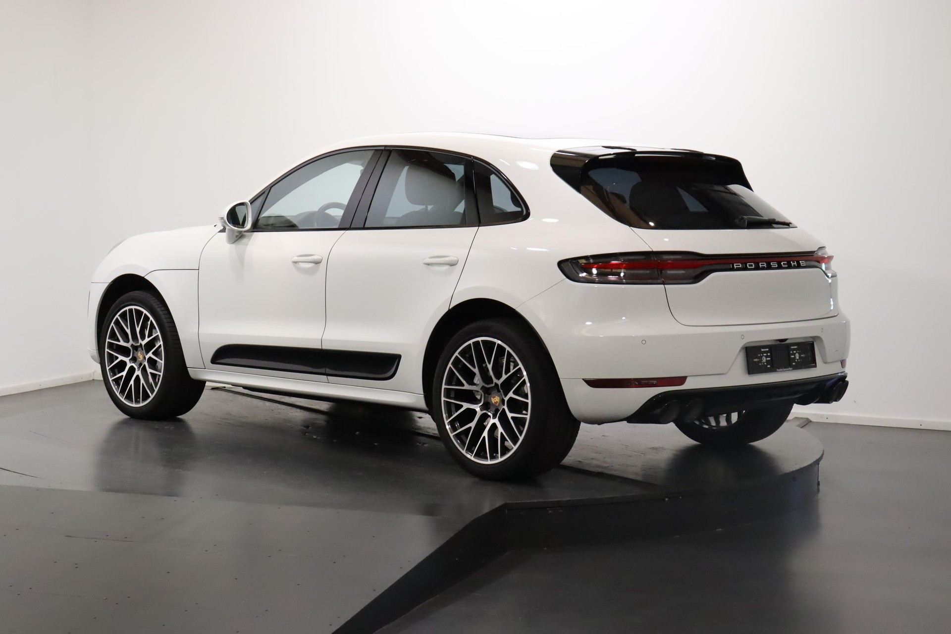 PORSCHE Macan 2.9 V6 Turbo-showroom-element-2