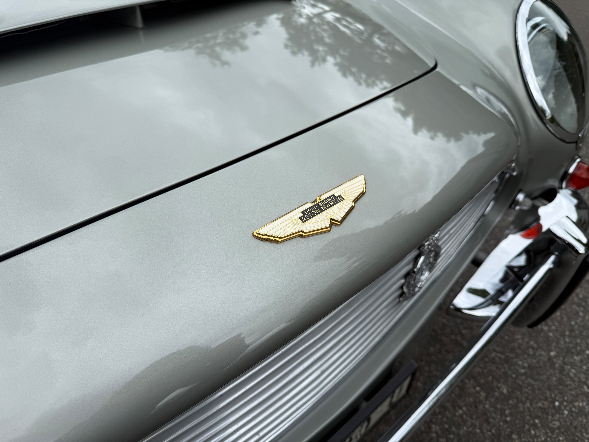 ASTON MARTIN DB 6 Vantage-image-14