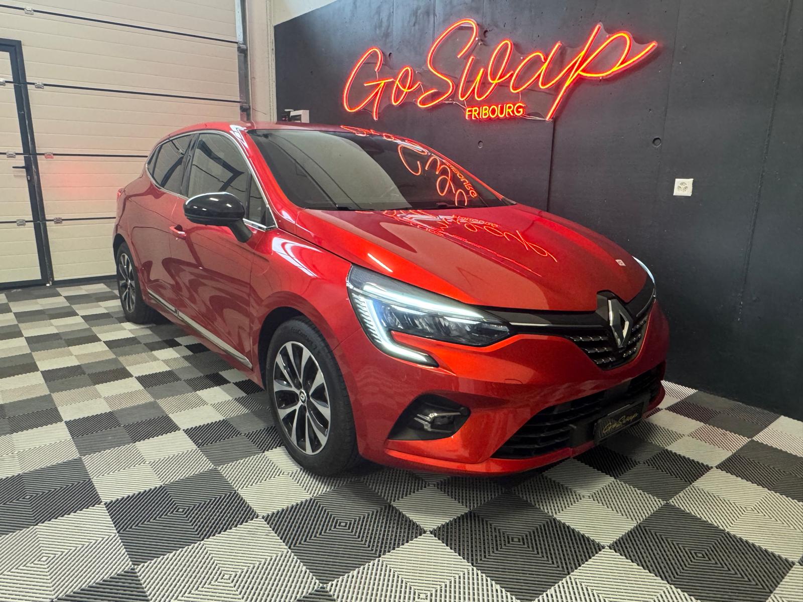 RENAULT Clio 1.6 E-Tech Techno-image-7