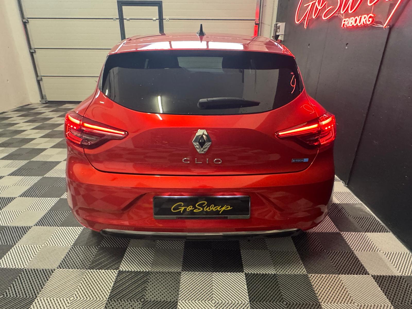 RENAULT Clio 1.6 E-Tech Techno-image-4