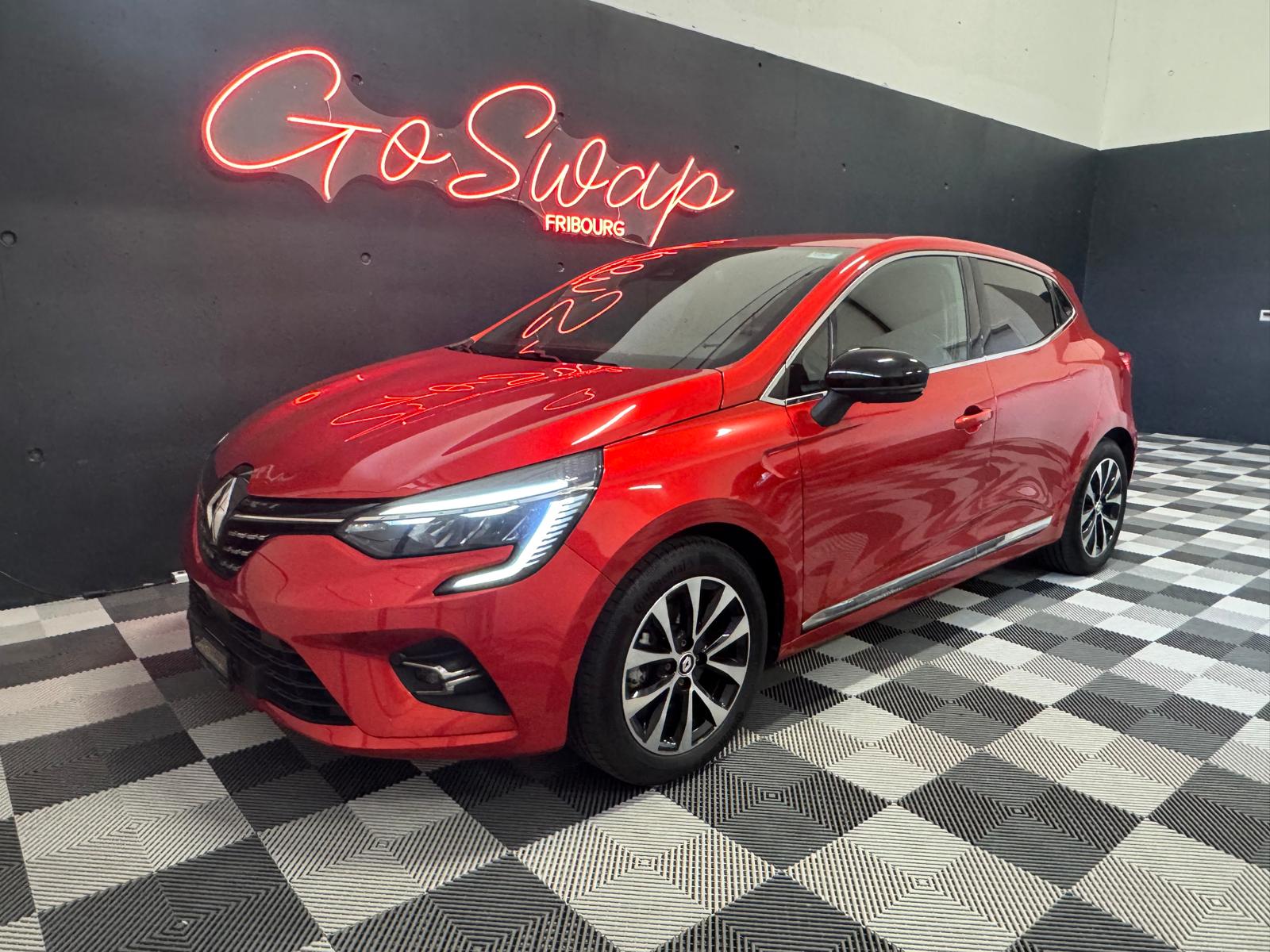 RENAULT Clio 1.6 E-Tech Techno-image-0