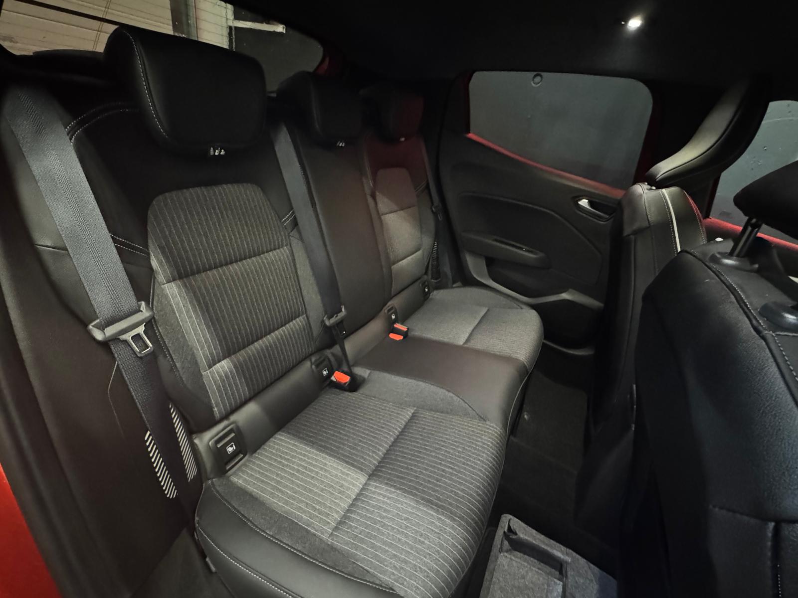 RENAULT Clio 1.6 E-Tech Techno-image-12