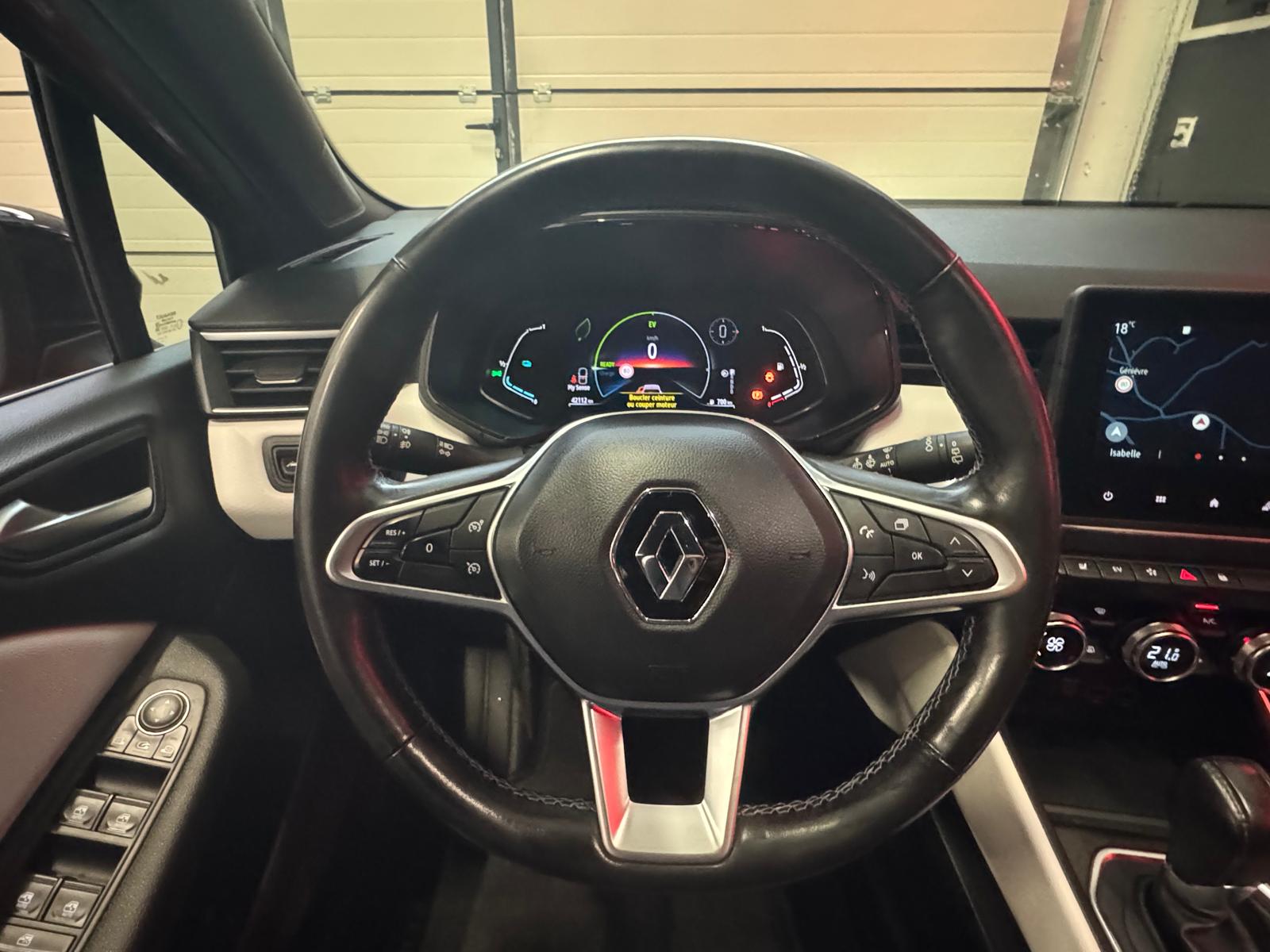 RENAULT Clio 1.6 E-Tech Techno-image-16