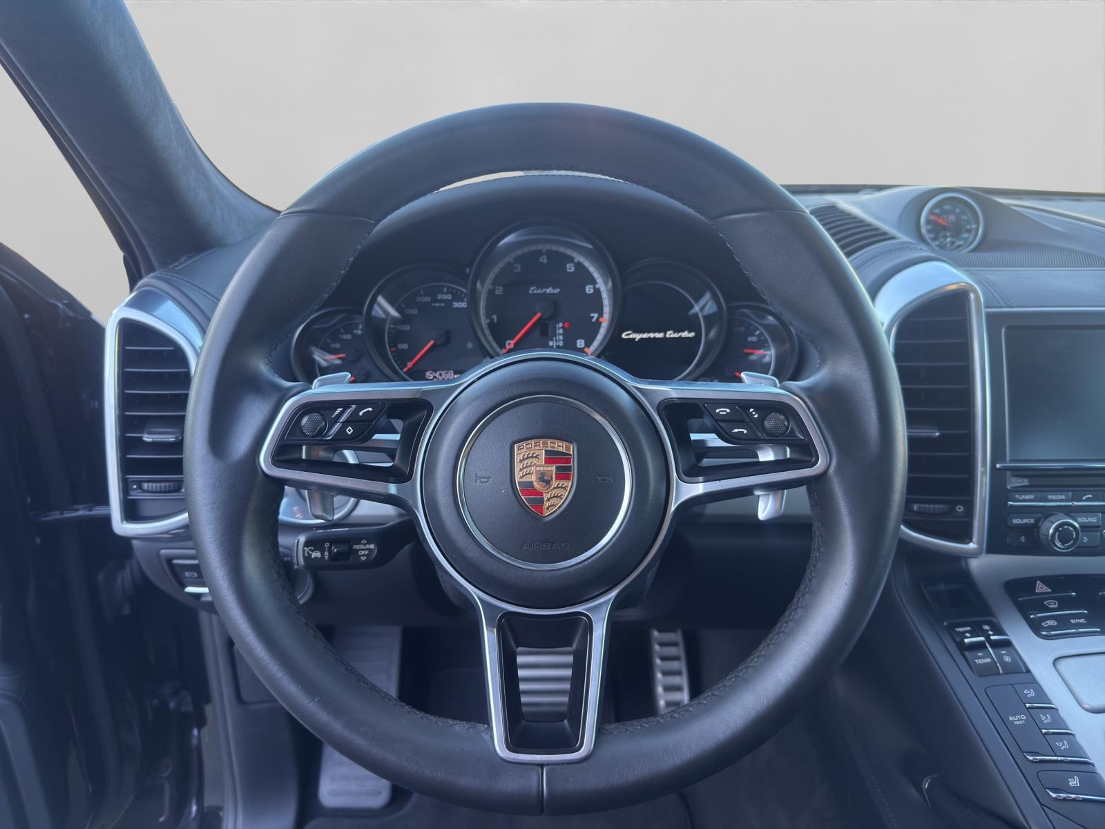 PORSCHE Cayenne Turbo-image-9