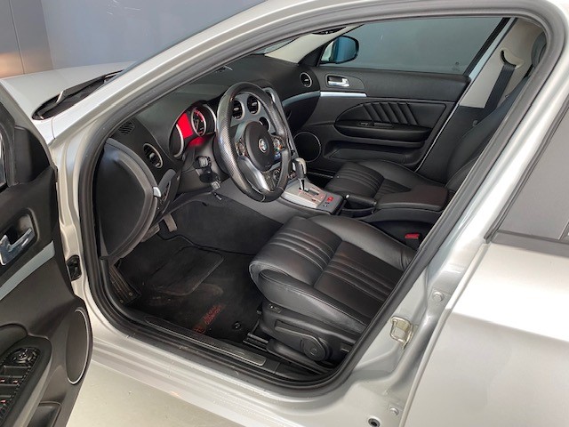 ALFA ROMEO 159 2.4 JTDM 20V Distinctive QTR-image-7