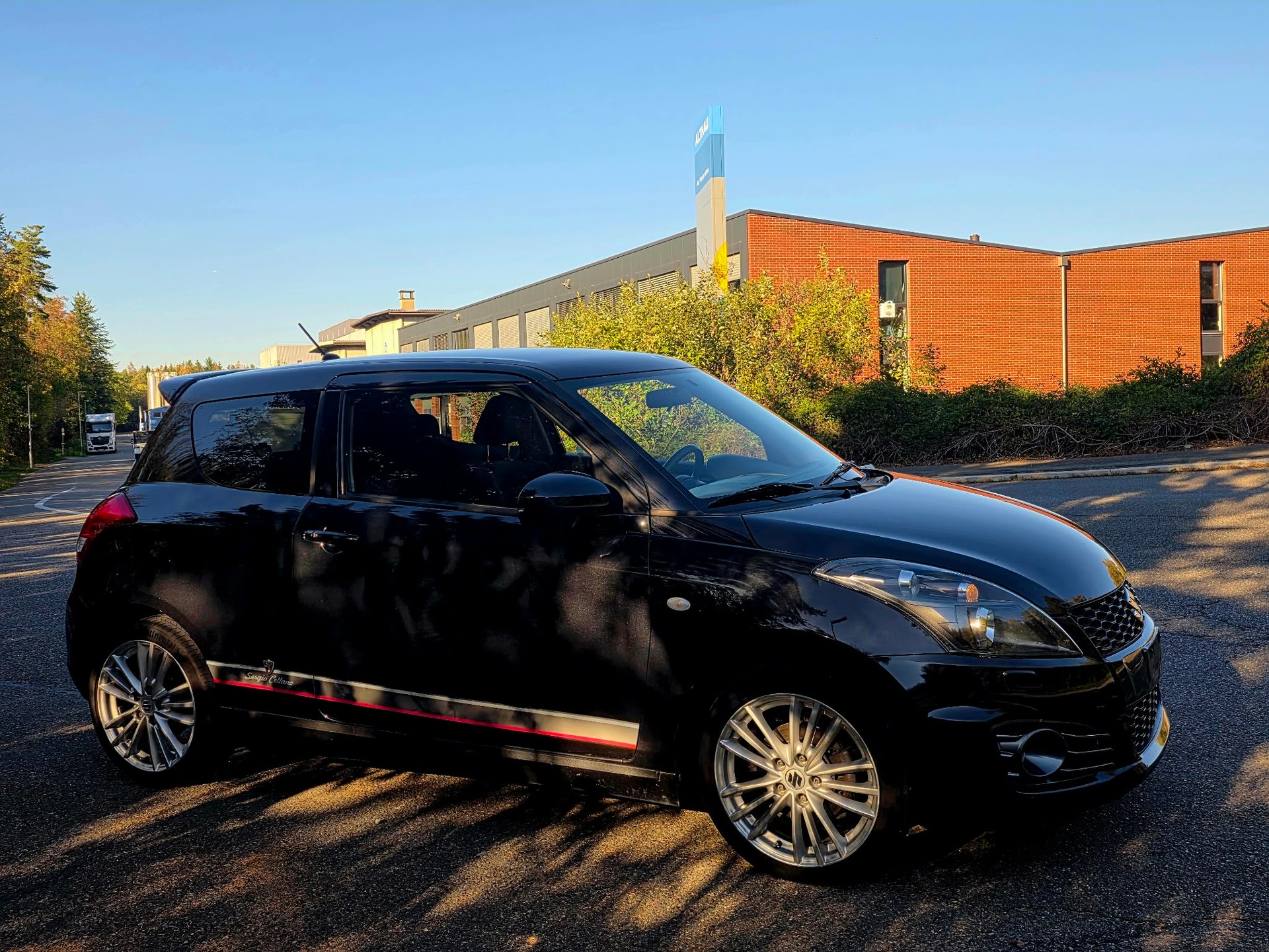 SUZUKI Swift 1.6i 16V Sport-image-6