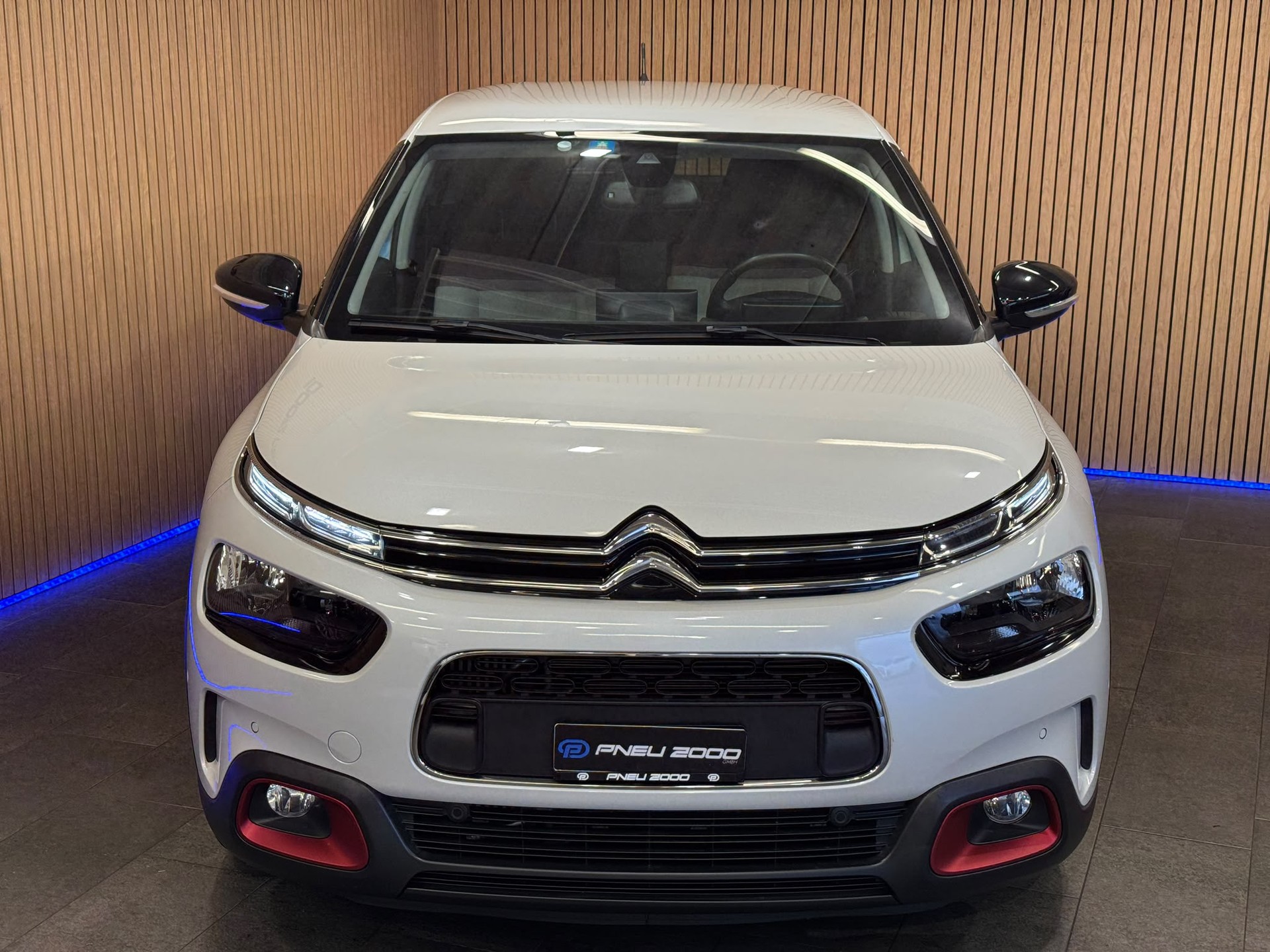 CITROEN C4 Cactus 1.2 Pure Tech Shine EAT6-image-2