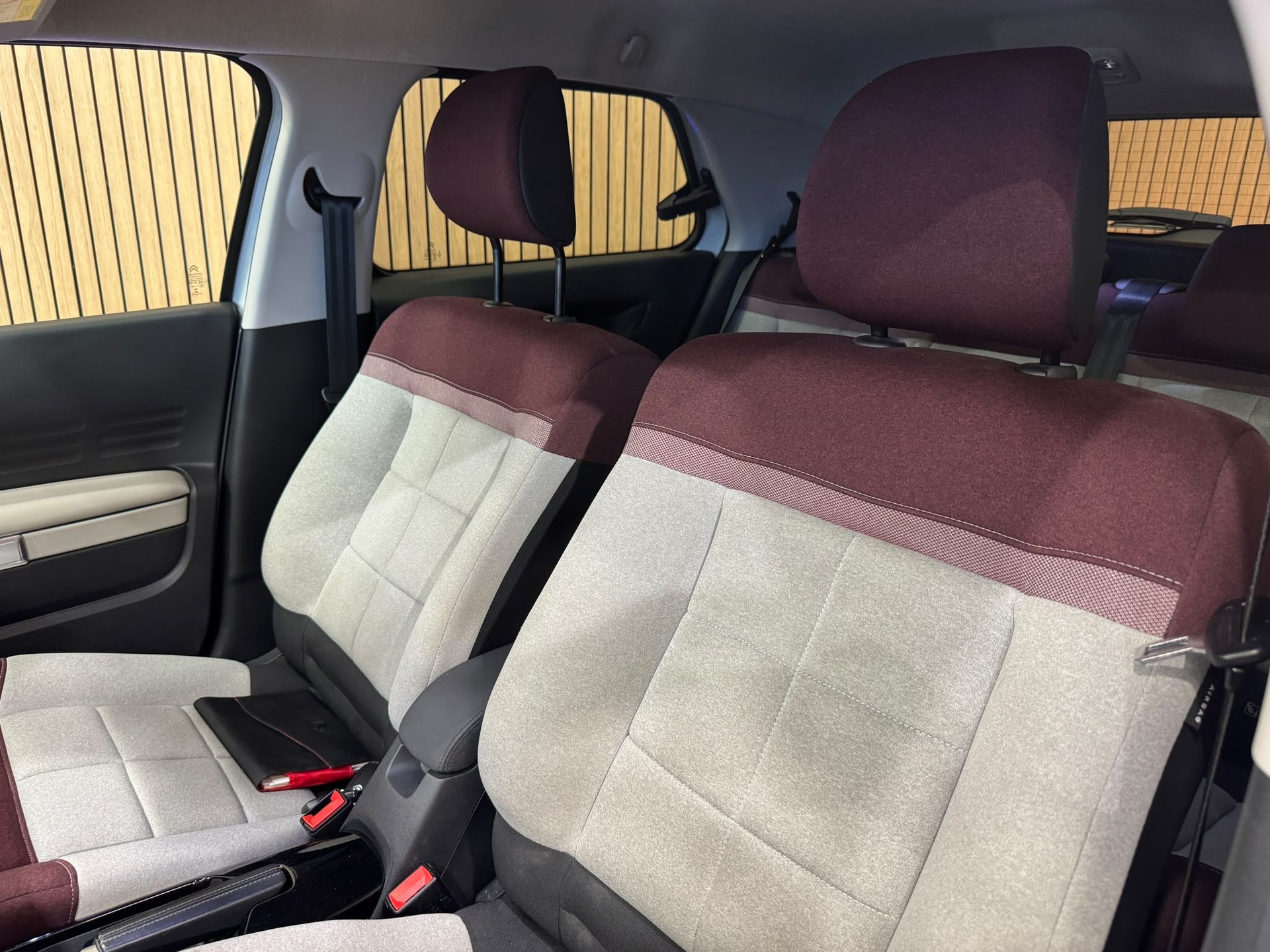 CITROEN C4 Cactus 1.2 Pure Tech Shine EAT6-image-17