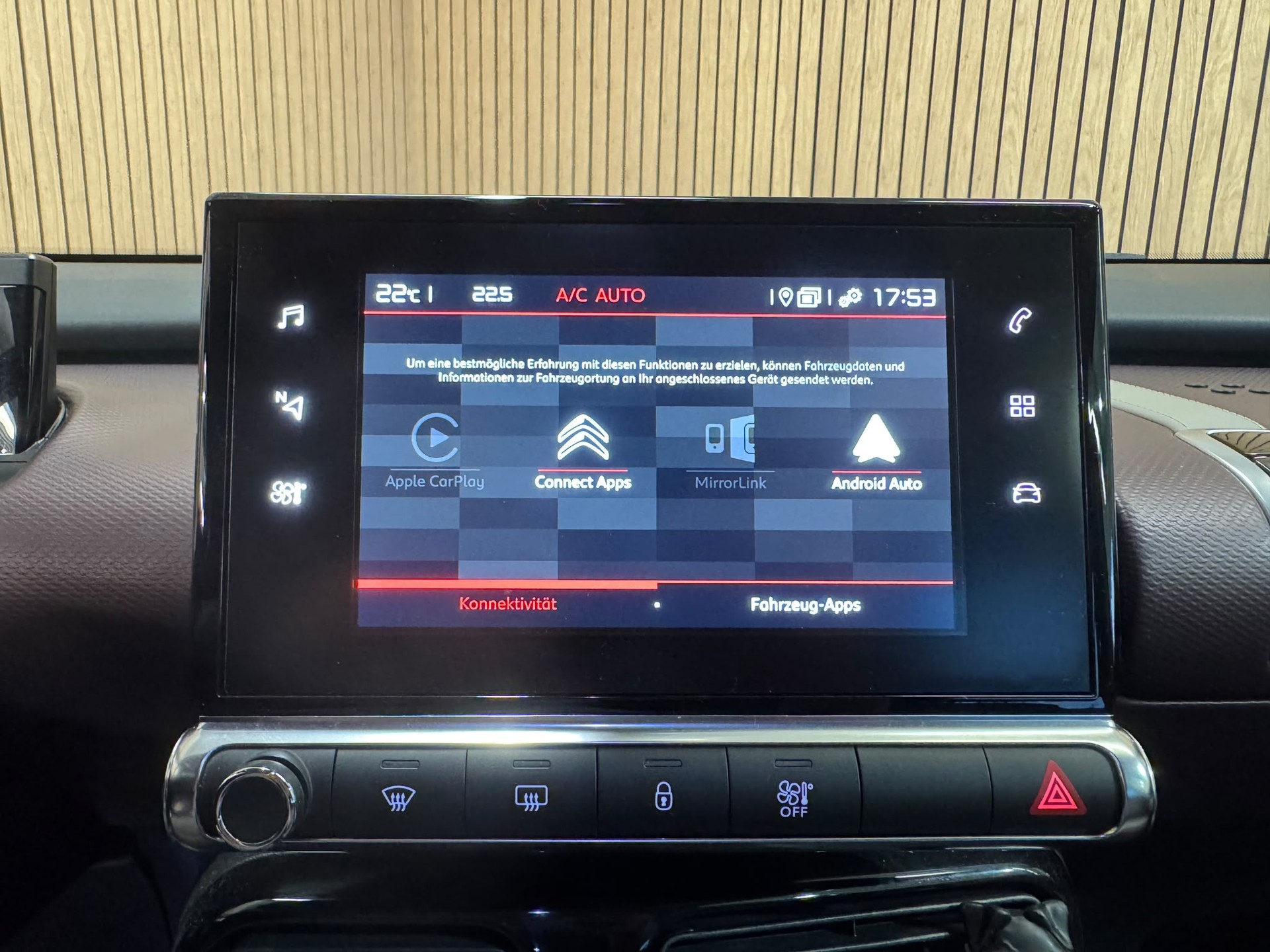 CITROEN C4 Cactus 1.2 Pure Tech Shine EAT6-image-14