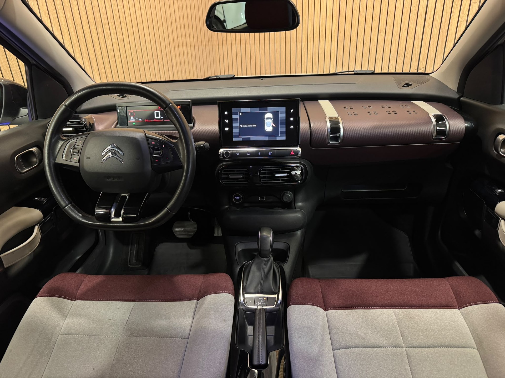 CITROEN C4 Cactus 1.2 Pure Tech Shine EAT6-image-7