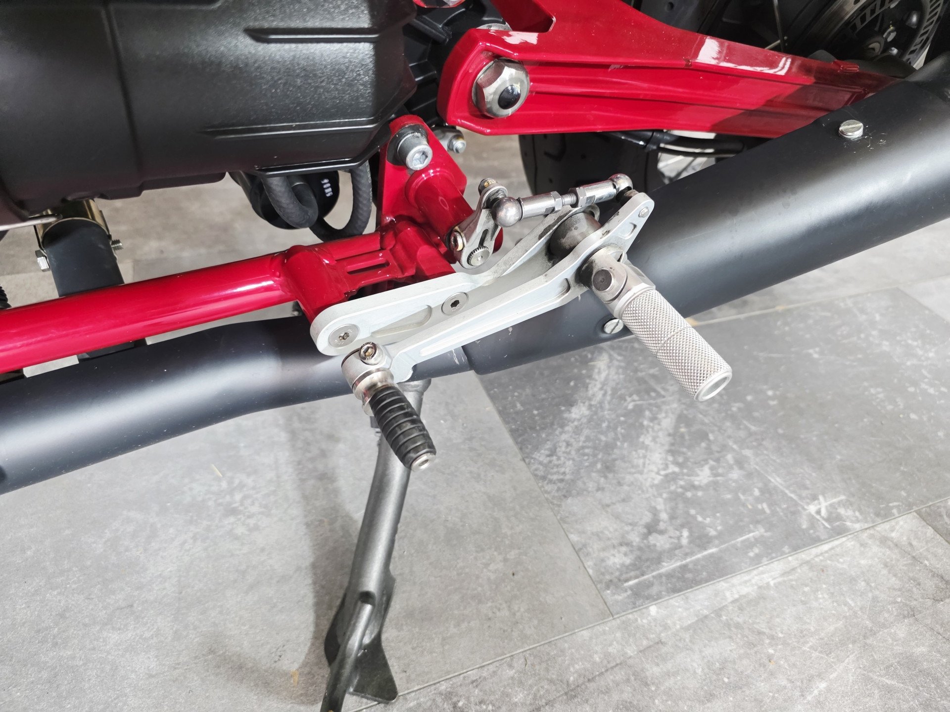 MOTO GUZZI V7 III Racer-image-8