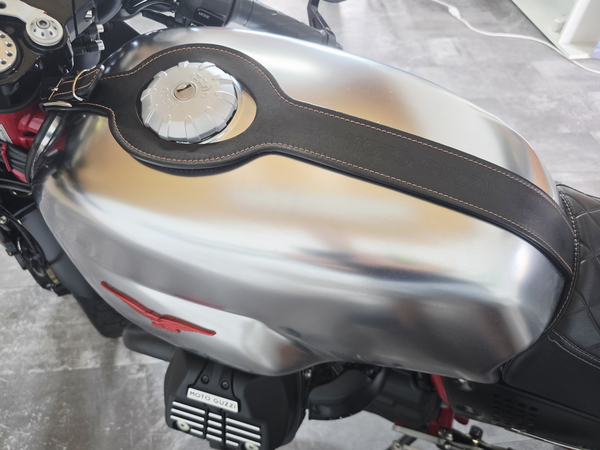 MOTO GUZZI V7 III Racer-showroom-element-3