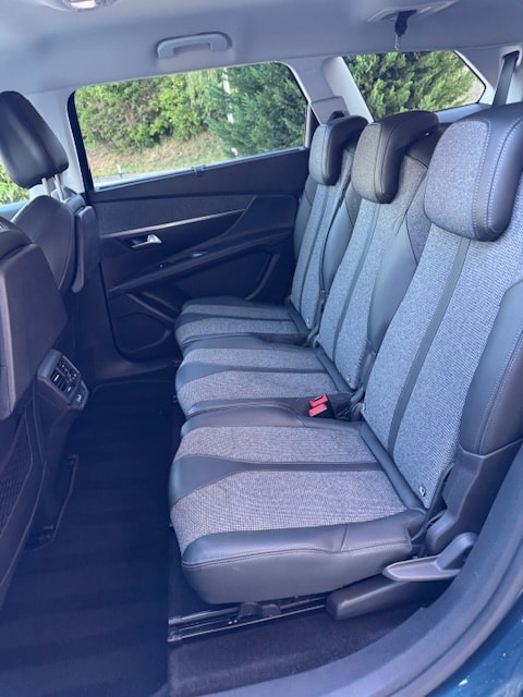 PEUGEOT 5008 1.2 Pure Tech Allure EAT8-image-20