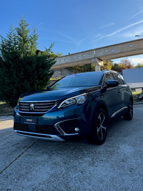 PEUGEOT 5008 1.2 Pure Tech Allure EAT8-image-1