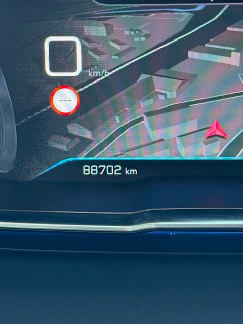 PEUGEOT 5008 1.2 Pure Tech Allure EAT8-image-10