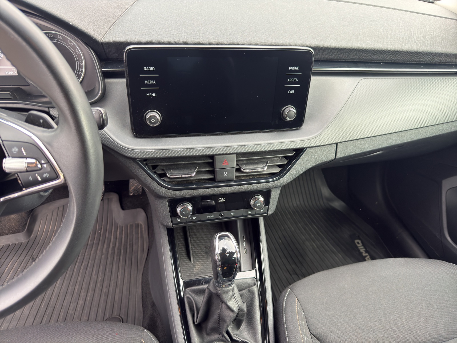 SKODA Kamiq 1.0 TSI Ambition DSG-image-10