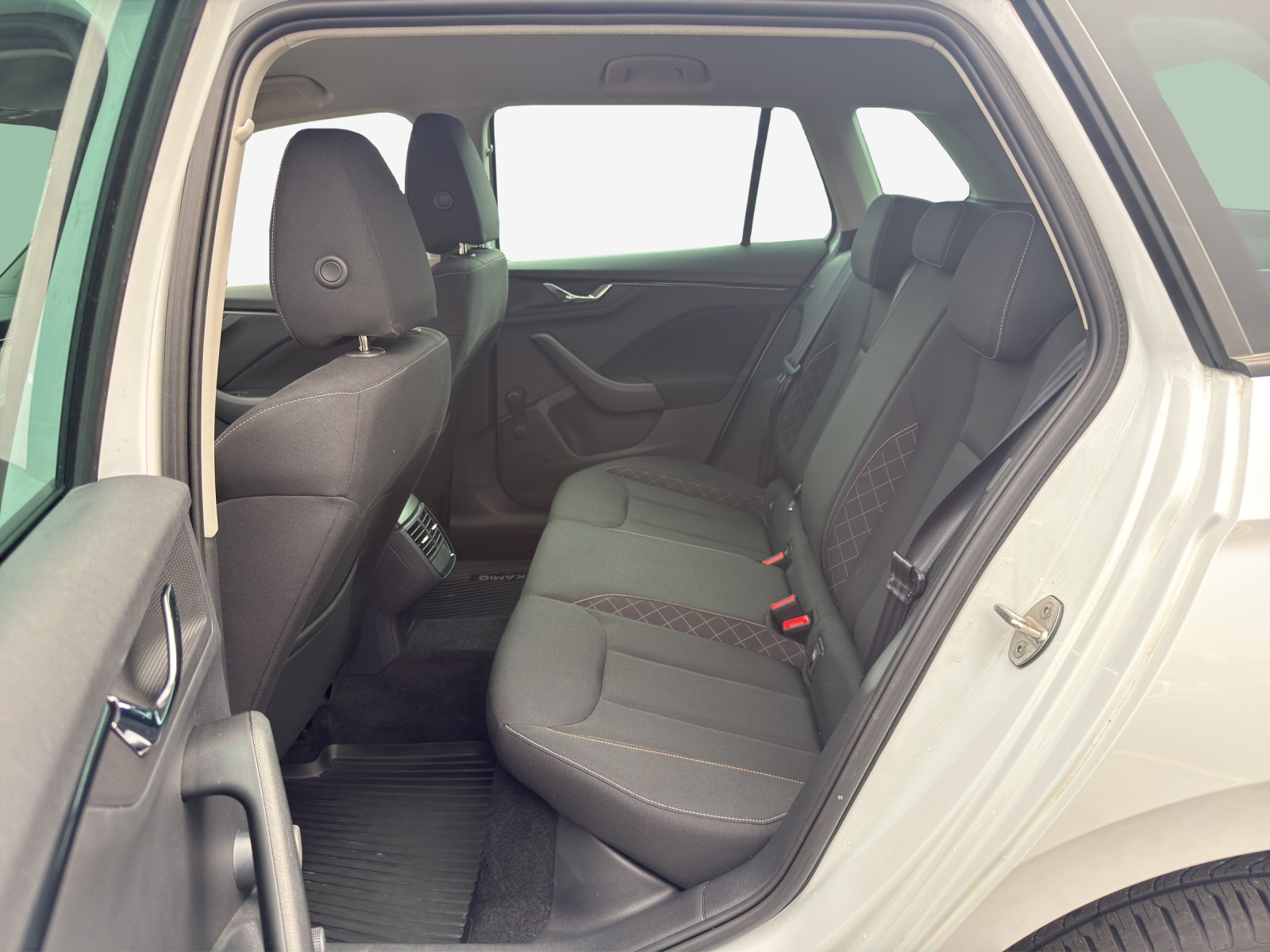 SKODA Kamiq 1.0 TSI Ambition DSG-image-11