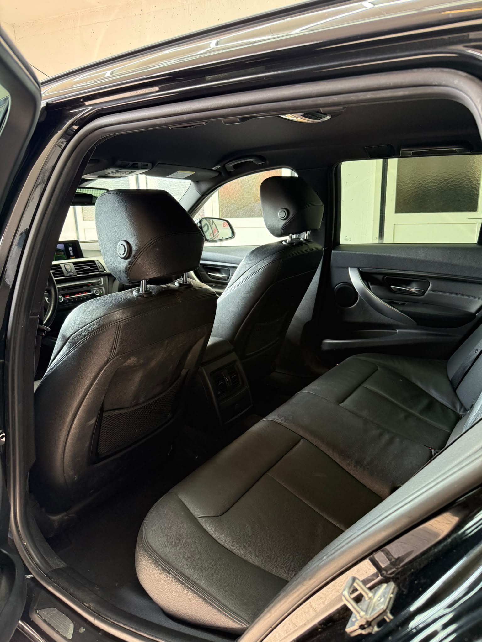 BMW 330d Touring Steptronic M-Sportpaket-image-7