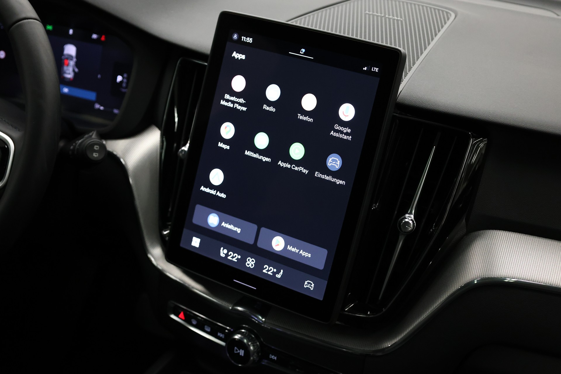 VOLVO XC60 2.0 B5 MH Black Edition AWD-image-16