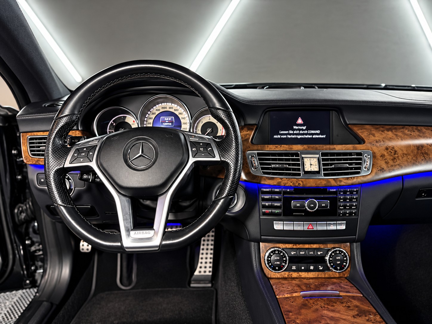 MERCEDES-BENZ CLS 350 CDI 4Matic 7G-Tronic-image-8
