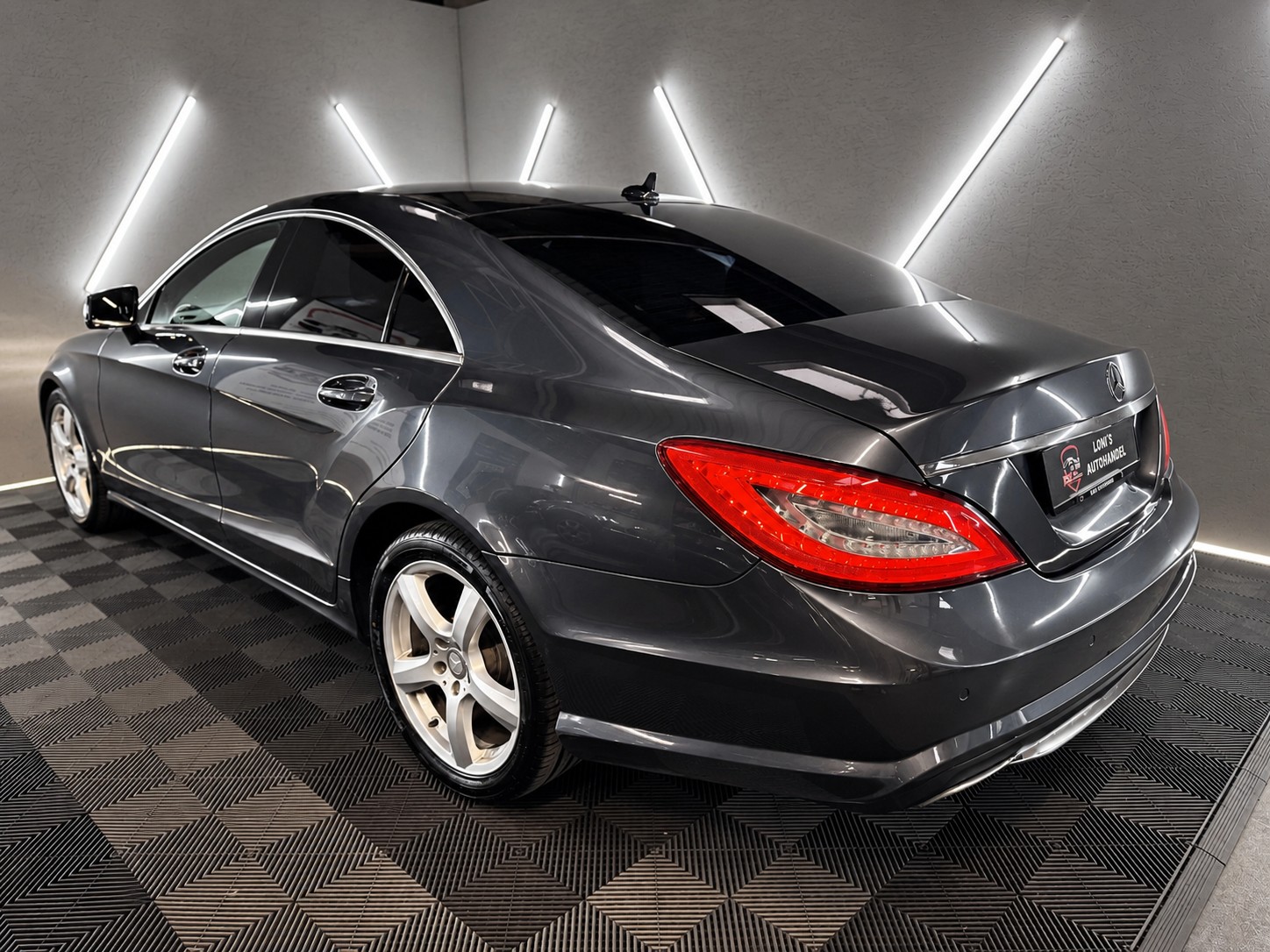 MERCEDES-BENZ CLS 350 CDI 4Matic 7G-Tronic-image-4