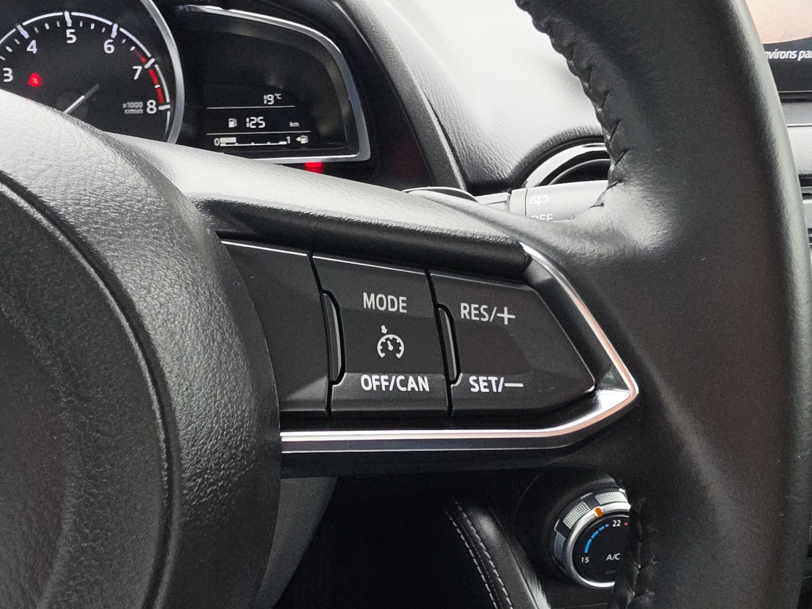 MAZDA 2 G 90 Revolution-image-10