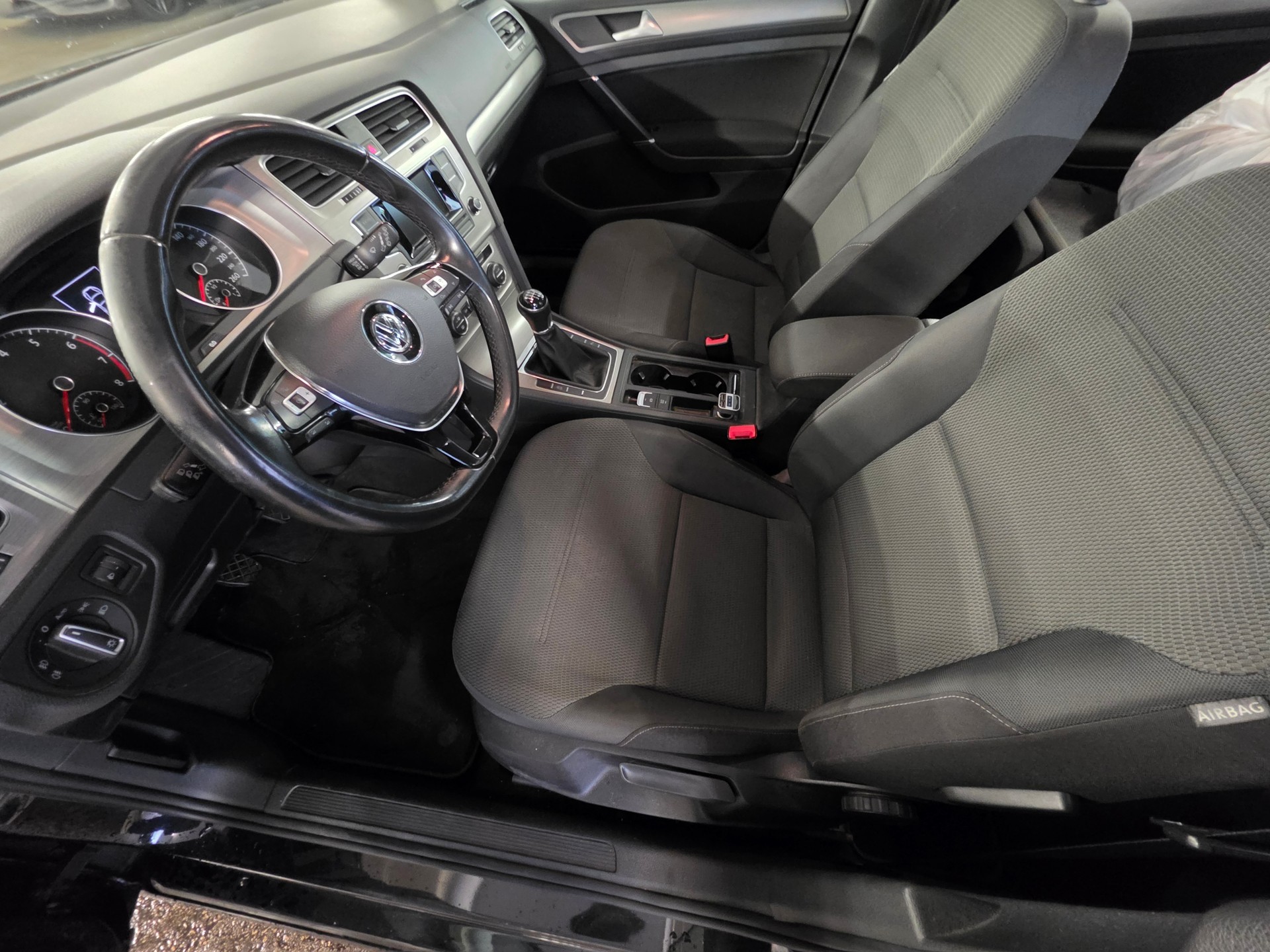 VW Golf 1.2 TSI Comfortline-image-8